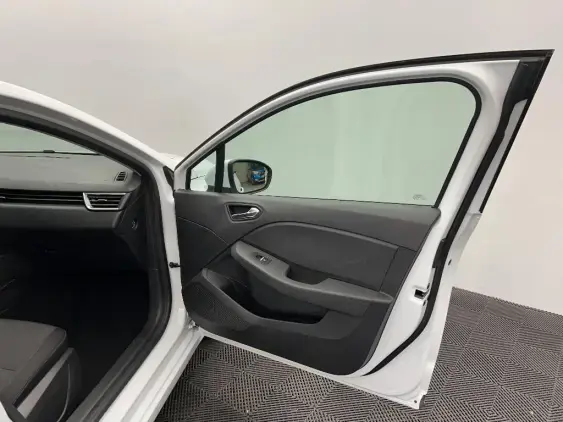 RENAULT CLIO V - voiture d'occasion - Photo 19