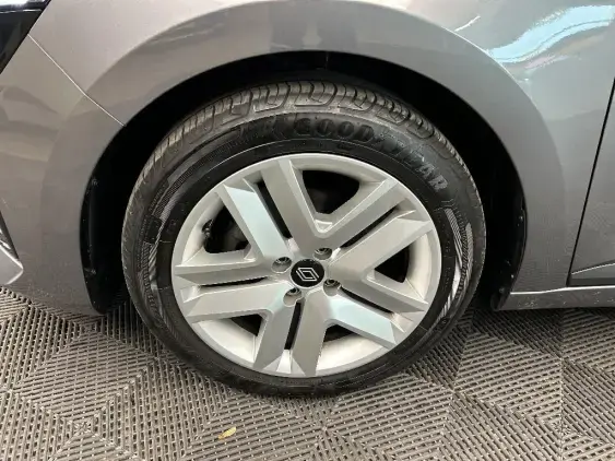 RENAULT CLIO V - voiture d'occasion - Photo 21