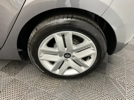 RENAULT CLIO V - voiture d'occasion - Photo 22