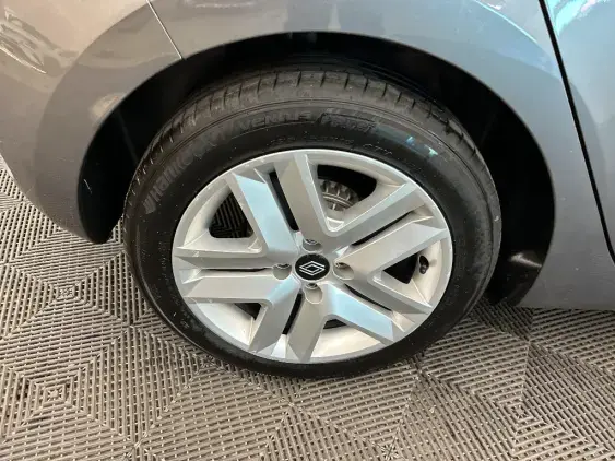 RENAULT CLIO V - voiture d'occasion - Photo 23