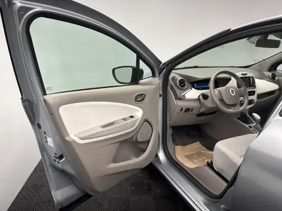 RENAULT ZOE - voiture d'occasion - Photo 16