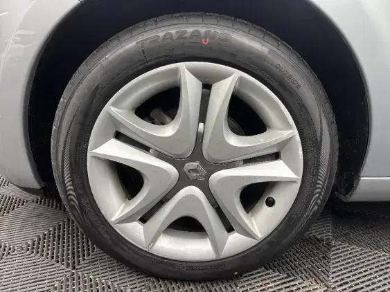 RENAULT ZOE - voiture d'occasion - Photo 19