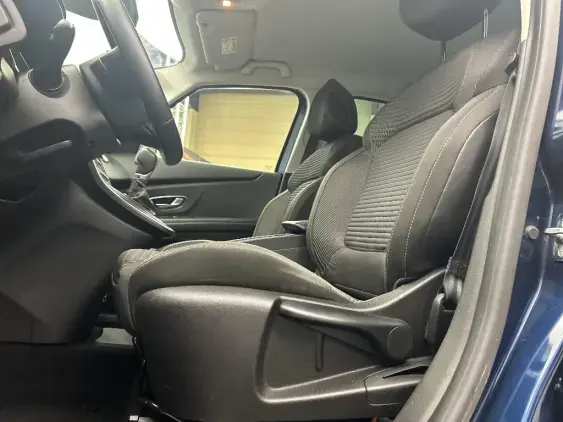 RENAULT GRAND SCENIC IV - voiture d'occasion - Photo 16