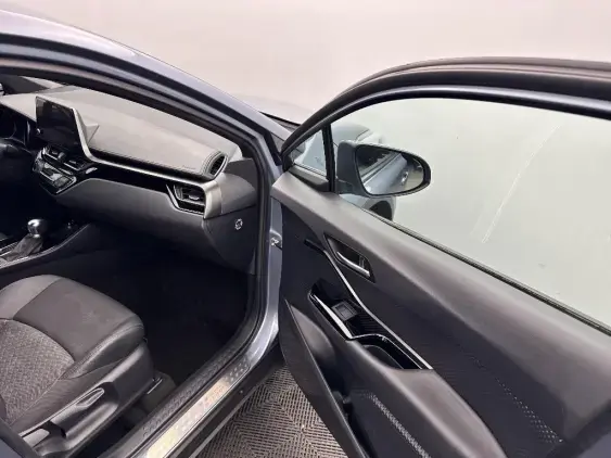 TOYOTA C-HR - voiture d'occasion - Photo 20