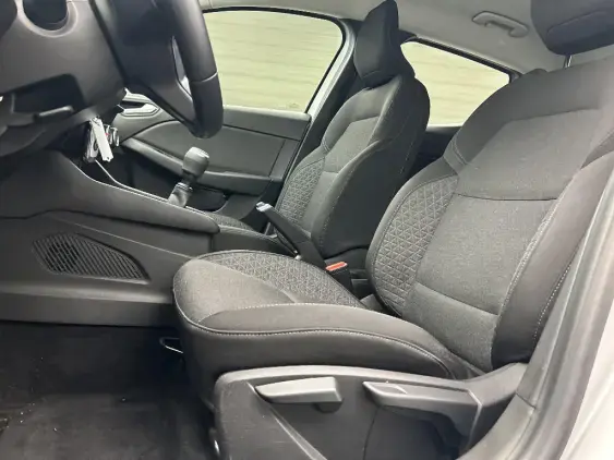 RENAULT CLIO V - voiture d'occasion - Photo 17