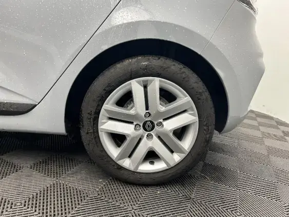 RENAULT CLIO V - voiture d'occasion - Photo 22