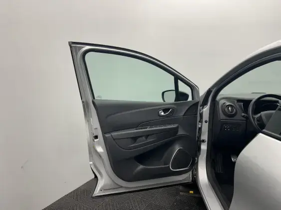 RENAULT CAPTUR - voiture d'occasion - Photo 16