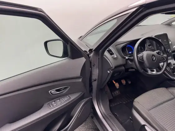 RENAULT SCENIC IV - voiture d'occasion - Photo 19