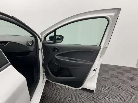 RENAULT ZOE - voiture d'occasion - Photo 17