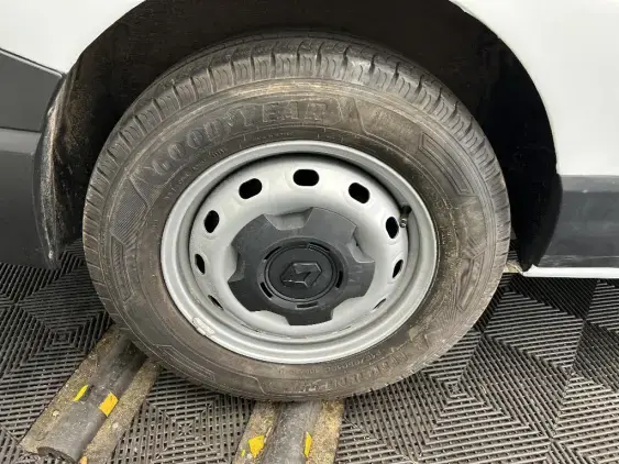 RENAULT TRAFIC FG III - voiture d'occasion - Photo 22