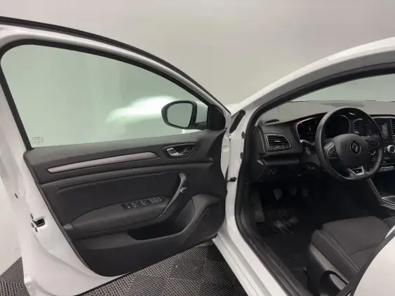 RENAULT MEGANE IV - voiture d'occasion - Photo 17