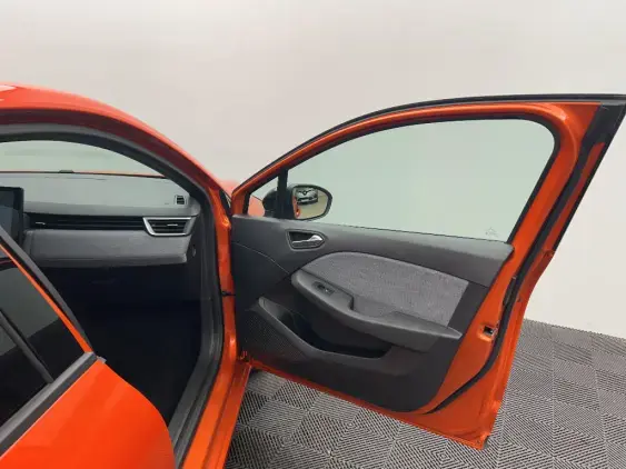 RENAULT CLIO V - voiture d'occasion - Photo 19