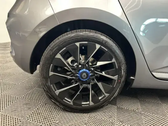 RENAULT CLIO V - voiture d'occasion - Photo 23