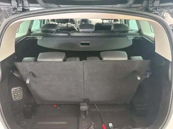 RENAULT SCENIC IV - voiture d'occasion - Photo 14