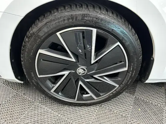 SKODA SUPERB III - voiture d'occasion - Photo 20