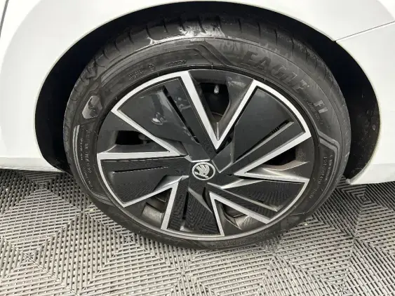 SKODA SUPERB III - voiture d'occasion - Photo 21