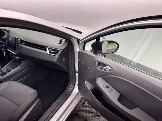 RENAULT CLIO V - voiture d'occasion - Photo 19