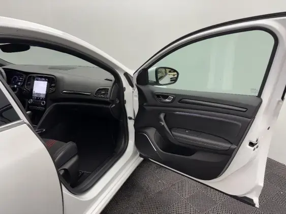 RENAULT MEGANE IV - voiture d'occasion - Photo 19