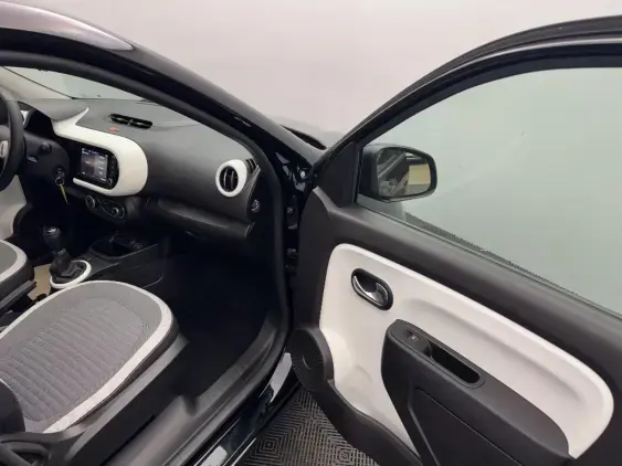 RENAULT TWINGO III - voiture d'occasion - Photo 18