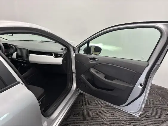 RENAULT CLIO V - voiture d'occasion - Photo 19