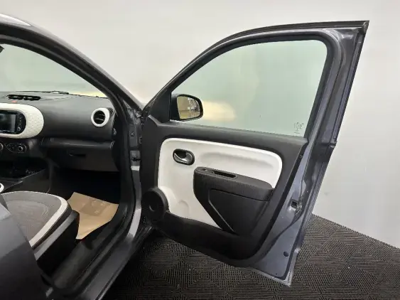 RENAULT TWINGO III - voiture d'occasion - Photo 17