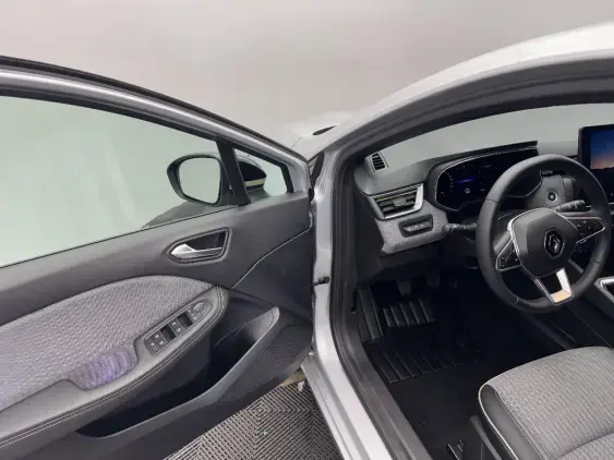 RENAULT CLIO V - voiture d'occasion - Photo 19