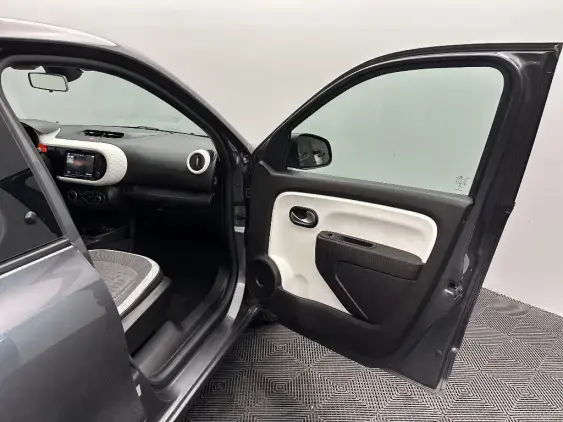 RENAULT TWINGO III - voiture d'occasion - Photo 17