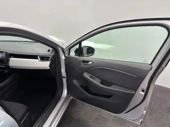 RENAULT CLIO V - voiture d'occasion - Photo 19