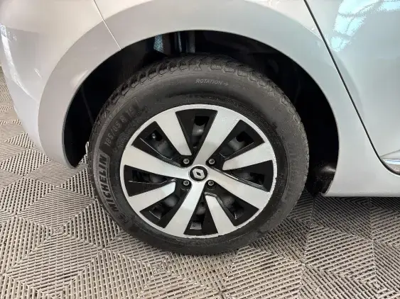 RENAULT CLIO V - voiture d'occasion - Photo 23