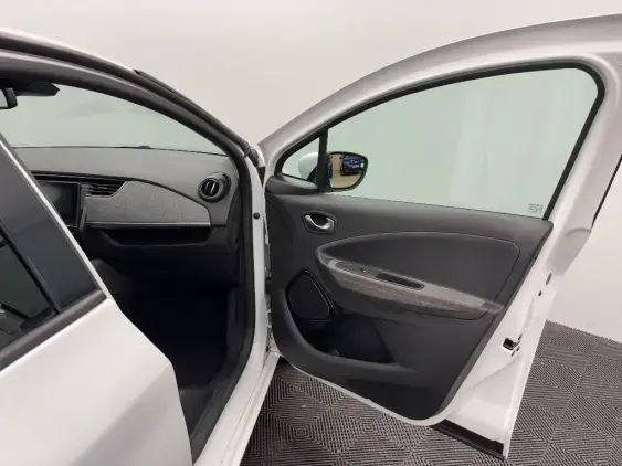 RENAULT ZOE - voiture d'occasion - Photo 18