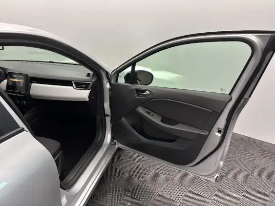 RENAULT CLIO V - voiture d'occasion - Photo 19