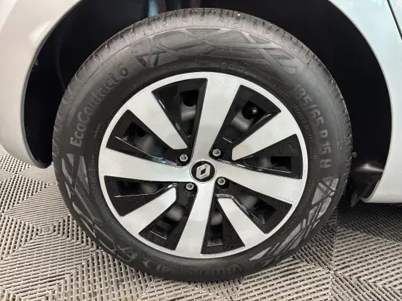 RENAULT CLIO V - voiture d'occasion - Photo 23