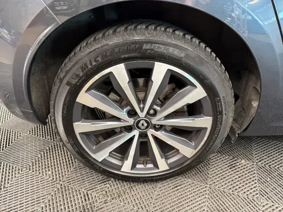 RENAULT MEGANE IV - voiture d'occasion - Photo 25