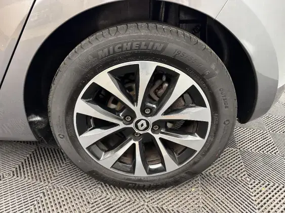 RENAULT CLIO V - voiture d'occasion - Photo 24