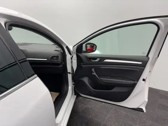 RENAULT MEGANE IV - voiture d'occasion - Photo 18