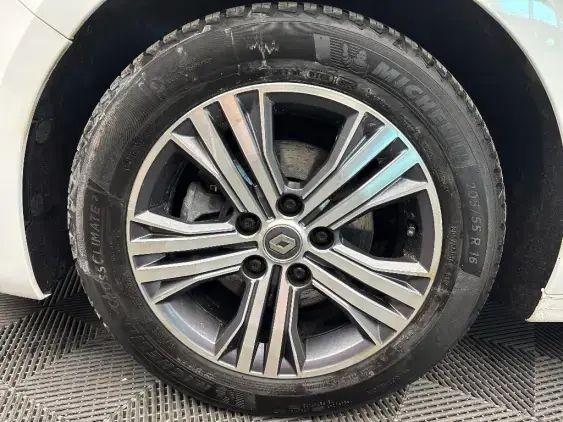 RENAULT MEGANE IV - voiture d'occasion - Photo 20