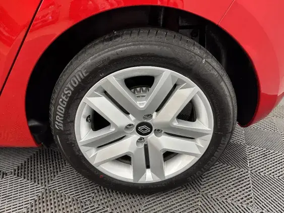 RENAULT CLIO V - voiture d'occasion - Photo 24