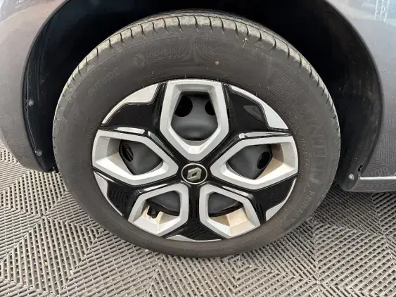 RENAULT TWINGO III - voiture d'occasion - Photo 20