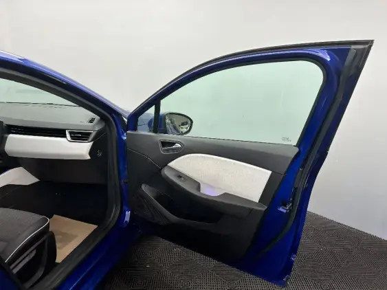 RENAULT CLIO V - voiture d'occasion - Photo 19