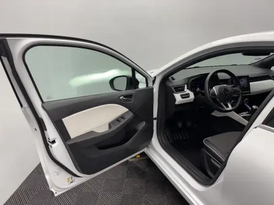 RENAULT CLIO V - voiture d'occasion - Photo 18
