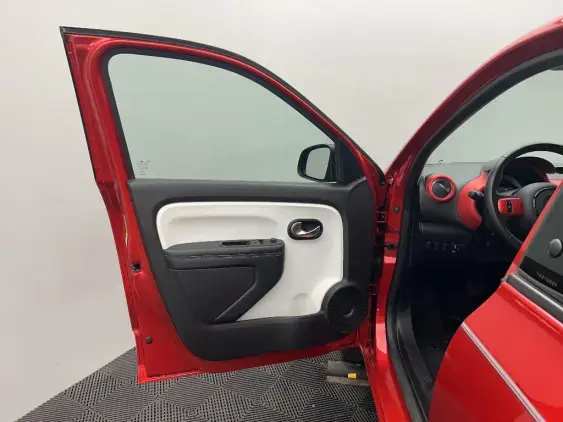 RENAULT TWINGO ELECTRIQUE III - voiture d'occasion - Photo 17