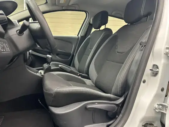 RENAULT CLIO IV - voiture d'occasion - Photo 15