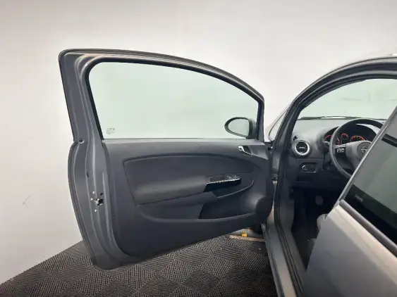 OPEL CORSA - voiture d'occasion - Photo 17