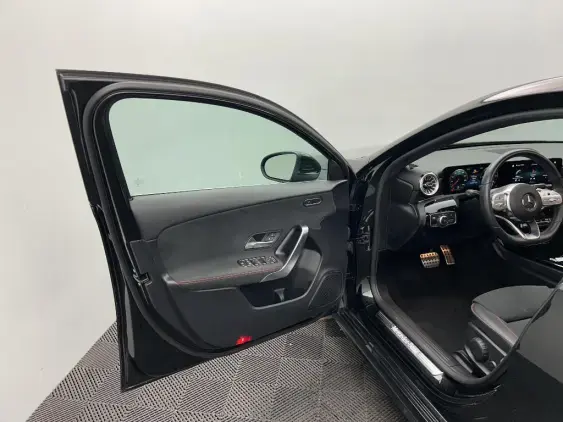 MERCEDES-BENZ CLASSE A IV - voiture d'occasion - Photo 17