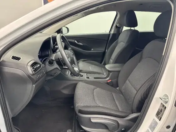 HYUNDAI I30 SW II - voiture d'occasion - Photo 18