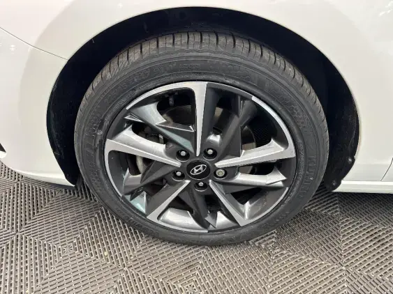 HYUNDAI I30 SW II - voiture d'occasion - Photo 23