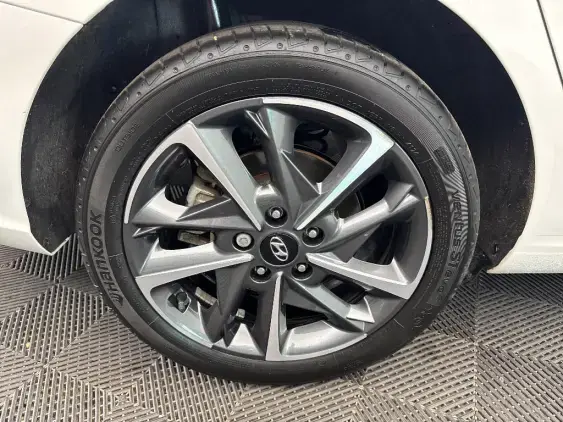 HYUNDAI I30 SW II - voiture d'occasion - Photo 25