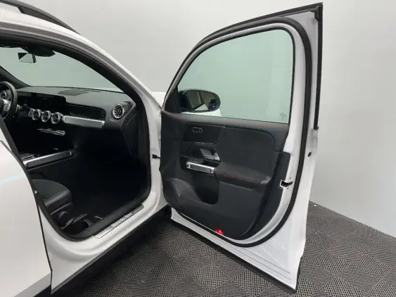 MERCEDES-BENZ GLB - voiture d'occasion - Photo 18