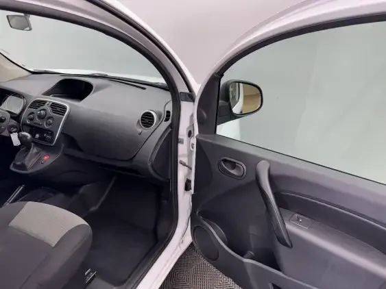 RENAULT KANGOO EXPRESS II Z.E. - voiture d'occasion - Photo 17