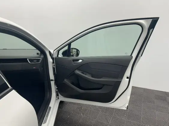 RENAULT CLIO V - voiture d'occasion - Photo 19